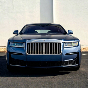 Rolls Royce Ghost 2024 en Oferta, Motor V12 de 6.6L de Aspiración Natural, Transmisión Automática de Doce Velocidades, Auto de Lujo con Techo Panorámico - Product Image 1