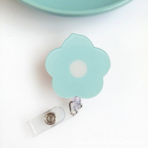 Atacado Barato: Porta-Crachá Retrátil de Acrílico Personalizado com Flor para Enfermeiras e Clipes de Crachá - Product Image 4
