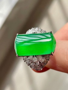 แหวนเพชรทรง Asscher ชุบทอง 18K หรูหรา ประดับพลอยหยกเขียวขนาดใหญ่ 20x11.5x7 มม. หินธรรมชาติ เหมาะสำหรับเป็นของขวัญ - Product Image 2