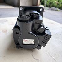 Moteur hydraulique pour véhicules de nettoyage sanitaire, machines agricoles de préhension et équipements de fertilisation
