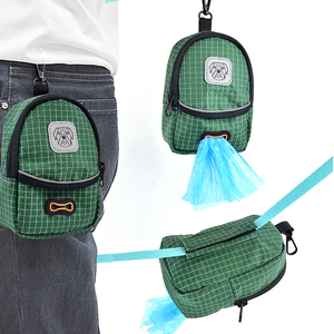 MIDEPET, dispensador de bolsas de caca de perro manos libres de lujo, nuevo dispensador de bolsas de basura de animales pequeños a cuadros clásicos a cuadros, poliéster - Product Image 3