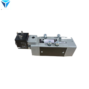 Neuf, original, avec garantie, offre spéciale, Plc <span class=keywords><strong>Bosh</strong></span> 0 820 024 102 Solenoid 1824210223 Contrôleur Plc - Product Image 1