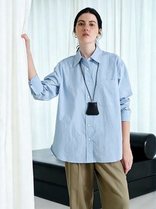 เสื้อเชิ้ตแขนยาวผ้าฝ้ายสีน้ำเงินปรัสเซียสำหรับผู้หญิง ผ้าฝ้าย 100% สวมใส่สบาย ทรงคลาสสิก ไม่ตกยุค เหมาะสำหรับใส่ลำลอง ย้อมสีพิเศษสำหรับฤดูใบไม้ผลิและฤดูร้อน - Product Image 1