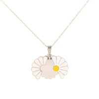 Collier en acier inoxydable personnalisé avec nom et lettre, pendentif émaillé, messages cachés, médaillon marguerite révélateur, vente en gros d'usine
