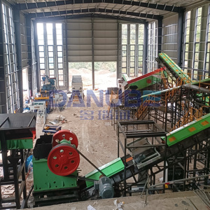 อุปกรณ์คัดแยกขยะตกแต่งประสิทธิภาพสูง สายการผลิตบดและคัดกรองแบบคงที่ - Product Image 1
