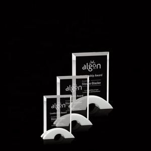 Fabricante de China de cristal barato <span class=keywords><strong>Jade</strong></span> cumbre de vidrio blanco premios para regalos de empresa - Product Image 1