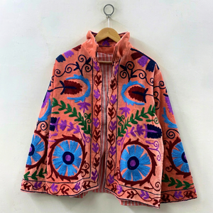 Chaqueta de Terciopelo Color Durazno Hecha a Mano para Mujer, Estilo Bohemio, Detalle Completo en la Espalda, Cuello Alto, Manga Larga, Abrigo de Terciopelo Premium para Invierno - Product Image 1