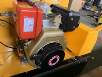 Petit mini compacteur de rouleau compresseur vibrant en béton bitumineux à double tambour avec moteur diesel hydraulique refroidi à l'eau