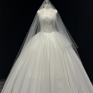 Vestido de Novia Moderno NT47 con Cuello Barco, Cola Capilla, Flores de Encaje y Tela de Tul con Cristales para Mujer - Product Image 2