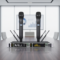 Sistem Mikrofon Digital Dual UHF True Diversity G-15 Ringan Bertenaga Baterai AA Kabel Data XLR Frekuensi 50MHz Peredam Kebisingan