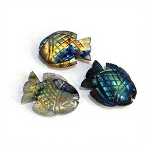 Cabujón de Labradorita Natural Tallada en Forma de Pez con Destello Azul para Fabricación de Joyas al por Mayor - Product Image 1