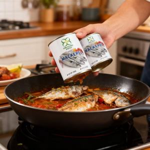 Atún enlatado de pesca en aguas profundas - En aceite, fresco y sabroso, carne espesa, OEM, compatible con canales duales para catering y venta minorista - Product Image 2