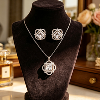 OEM/ODM Grosir Perhiasan Kuningan Berlapis Rhodium Set Kalung dan Anting Produk Tren 2026 Set Perhiasan Pengantin untuk Wanita Grosir