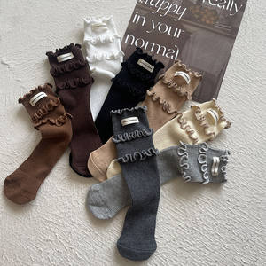 <span class=keywords><strong>Acheter</strong></span> en gros enfants chaussettes automne hiver trois couches champignon dentelle lettre étiquetage fille s chaussettes Tube Pile chaussettes - Product Image 2