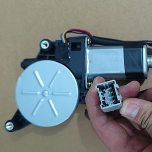 Motor del elevalunas 72210-SAA-G01 y 72250-SAA-G03 para Honda Jazz 2002-2008, pieza de repuesto para reparación - Product Image 1