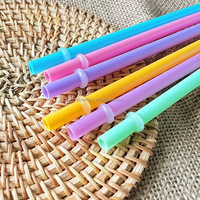 Smartops Pailles à boire en plastique réutilisables colorées à motifs pour la maison Bar Voyage Camping Graduation Parties pour Noël