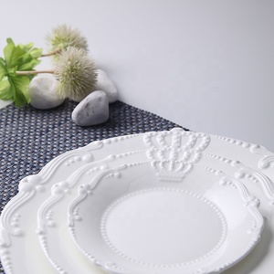 Plato de cena de cerámica con relieve de <span class=keywords><strong>corona</strong></span>, vajilla occidental europea Retro, logotipo personalizado - Product Image 4
