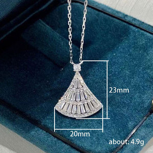 Collana con Ciondolo a Forma di Ventaglio per Donne, Elegante Catena da Collo per Serate alla Moda - Product Image 4