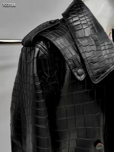 Manteau trench en cuir de crocodile du Nil sur mesure pour femme, double boutonnage, long, avec doublure 100 % soie de mûrier - Product Image 2