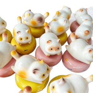 Figurine de chat gras rotative en céramique, base créative en forme de beignet, ornement de bureau, cadeau anti-stress - Product Image 5