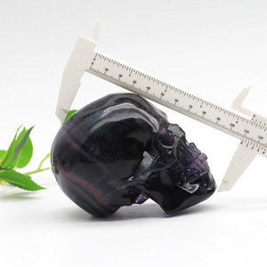 หัวกะโหลกฟลูออไรต์สีรุ้งธรรมชาติ งานแกะสลักด้วยมือ หินบำบัด สำหรับตกแต่งวันฮาโลวีน ลดราคาพิเศษ - Product Image 4