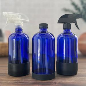 Botella Boston Ecológica Recargable de 16 oz, Transparente, Color Ámbar <span class=keywords><strong>Azul</strong></span> Cobalto, con Funda de Silicona y Tapa/Pulverizador para Limpieza - Product Image 3