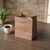 Sac en papier personnalisé de luxe avec poignée, couleur personnalisée, pour emballage cadeau et shopping professionnel
