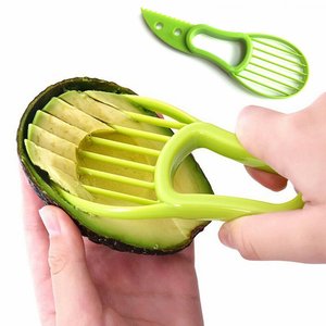 Affettatore per avocado <span class=keywords><strong>3</strong></span> <span class=keywords><strong>in</strong></span> <span class=keywords><strong>1</strong></span> <span class=keywords><strong>in</strong></span> plastica con coperchio protettivo, strumento multifunzionale per frutta, per avocado. - Product Image 4
