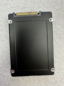 สำหรับ PM1735a P50248-001 MZ-WLR1T6B MZWLR1T6HCLR-00AH3 U.3 1.6TB 2.5 นิ้ว SSD NVMe โซลิดสเตทไดรฟ์ PM1735a SSD - Product Image 3