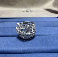 Bague de princesse en spirale avec zircone cubique blanche plaquée rhodium de luxe, bijoux tendance