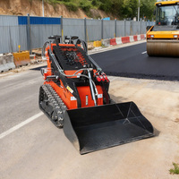 Mini-chargeuse sur chenilles diesel Kubota Euro 5 EPA avec broyeur forestier et tondeuse à gazon