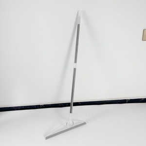 Squeegee Magic Broom, grattoir orange en acier inoxydable, outil de nettoyage de vitres - Product Image 3