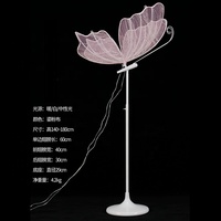 Grand papillon lumineux à énergie solaire pour mariages et fêtes, décorations LED roses avec support, éclairage élégant pour mariage