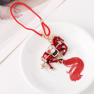 Llavero de Caballo Rojo de Año Nuevo <span class=keywords><strong>2026</strong></span> con Borla, Cristales Brillantes y Aleación de Zinc China, Regalo de la Suerte - Product Image 2