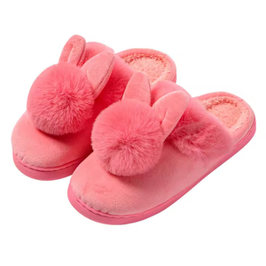 Chaussons d'hiver chauds pour la maison avec une boule unique, longues oreilles, semelle extérieure en PVC épaissie et fourrure respirante - Product Image 1