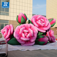 Roses géantes gonflables rose pâle pour la décoration d'événements de mariage