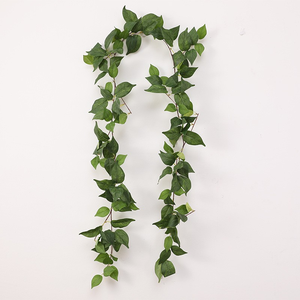 พวงมาลัยผ้าไหมเทียมสำหรับตกแต่งผนังงานแต่งงาน - Product Image 5