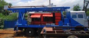 Machine de forage de puits d'eau montée sur camion à haute efficacité et à bas prix de 300 mètres au meilleur prix - Product Image 2