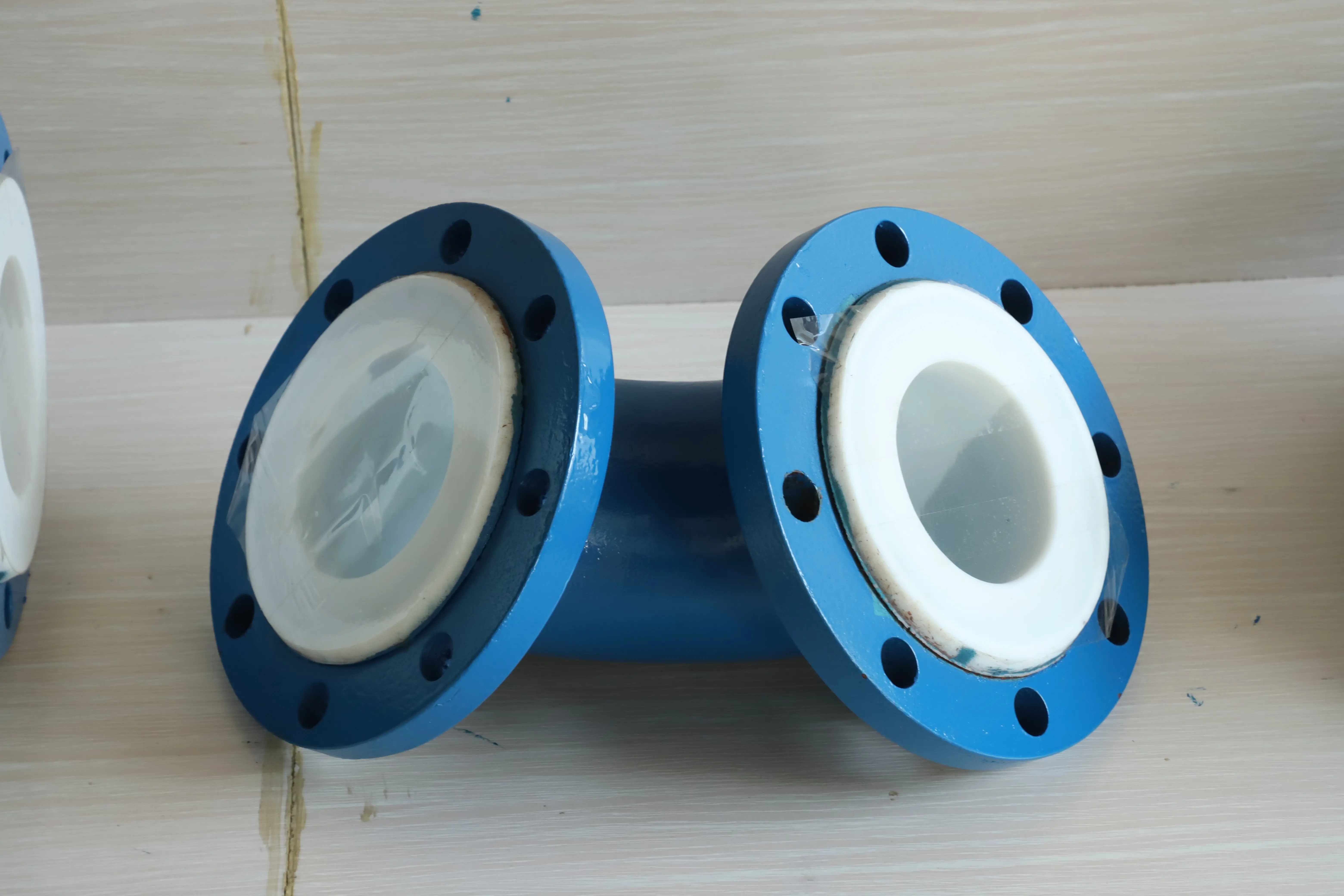 Corrosion Negative Pressure Hight Temperature Resistant PFA PTFE ETFE PO Lined Elbow For Photovoltaic Chemical Semiconductor