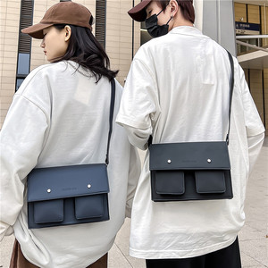 Sac bandoulière carré <span class=keywords><strong>tendance</strong></span> pour <span class=keywords><strong>homme</strong></span> 2026 en cuir végétalien imperméable – Sac messager urbain quotidien léger - Product Image 5