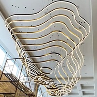 Lustre de luxe en forme de vague de montagne pour hall d'hôtel, escalier, luminaire suspendu LED artistique sur mesure, grande taille, luminaire décoratif de plafond