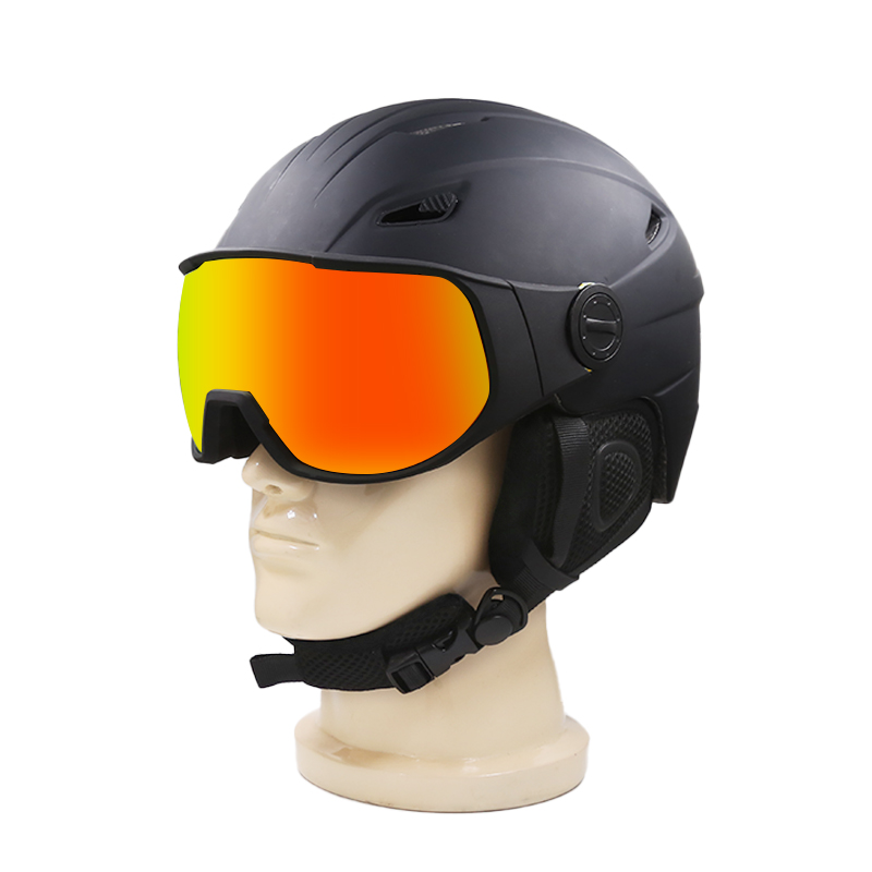 Casque de ski avec visière 2