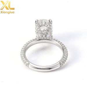 Anillo de Boda de Oro Blanco de 10k con Moissanita D VVS de Corte Hielo Ovalado Personalizado, Chapado en Oro de 18k, Engaste de Garra, 4g - Product Image 1