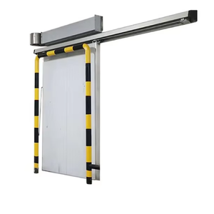 Puerta Corredera de Panel Sándwich de Acero Inoxidable Automática y Manual de Diseño Artesanal para Taller o Cuarto Frío con Superficie Acabada - Product Image 1
