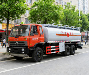 新型東風6x4カスタマイズオイルタンカートラック、冬用キット搭載、低温耐性、容量15001～30000L - Product Image 3