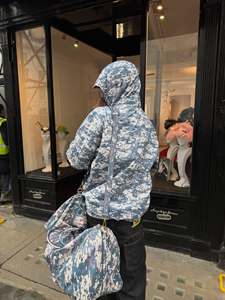 Ventes en gros de vestes coupe-vent en nylon imperméable à l'eau imprimées camouflage personnalisées, légères, à fermeture éclair, à <span class=keywords><strong>capuche</strong></span>, en softshell pour hommes - Product Image 6