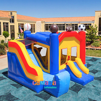 5-en-1 Sports Ball Themed Bounce House Combo Jumping Castle avec toboggan Combo gonflable extérieur avec cerceaux de basket-ball