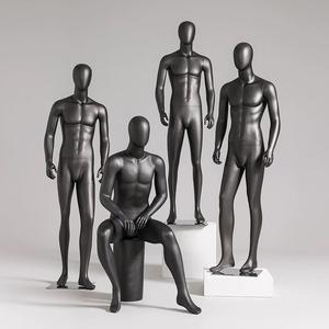 หุ่นแสดงของผู้ชายแบบเต็มตัวทำจากพลาสติกสีดำด้านโชว์ติดหน้าต่างแฟชั่น - Product Image 1