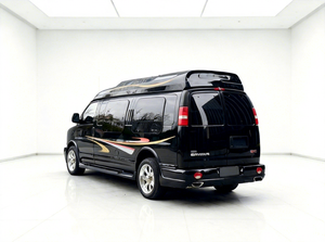 GMC SAVANA 2017 d'<span class=keywords><strong>occasion</strong></span>, monospace pleine grandeur, airbags complets, couple V8 abondant, idéal pour les longs trajets et les voyages d'affaires. - Product Image 3