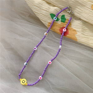 Venta caliente hecho a mano colorido semilla cuentas gargantilla lindo corazón sonrisa cara cuentas encanto collares para niñas - Product Image 4